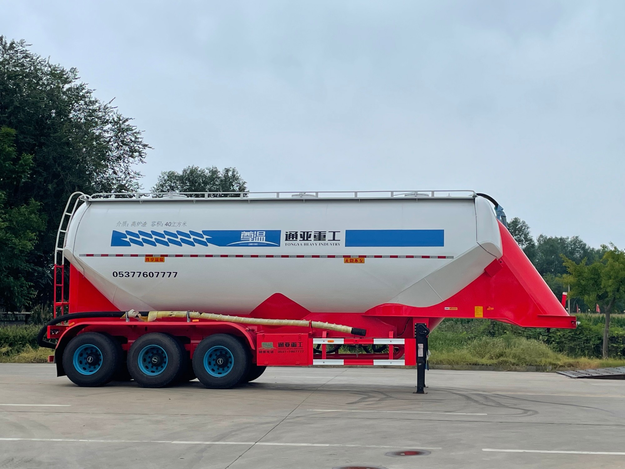 Bulk Cement Tanker Semi-Trailer